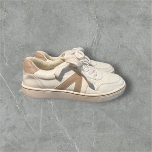 Women’s Mia Krew Sneakers